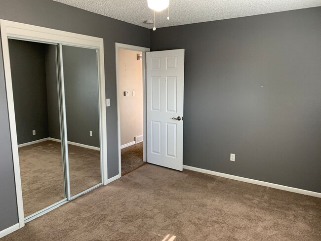 Building Photo - 3 BEDROOM, 2 BATHROOM, SINGLE FAMILY HOME ...