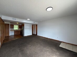 Building Photo - 261 Woodridge Ct