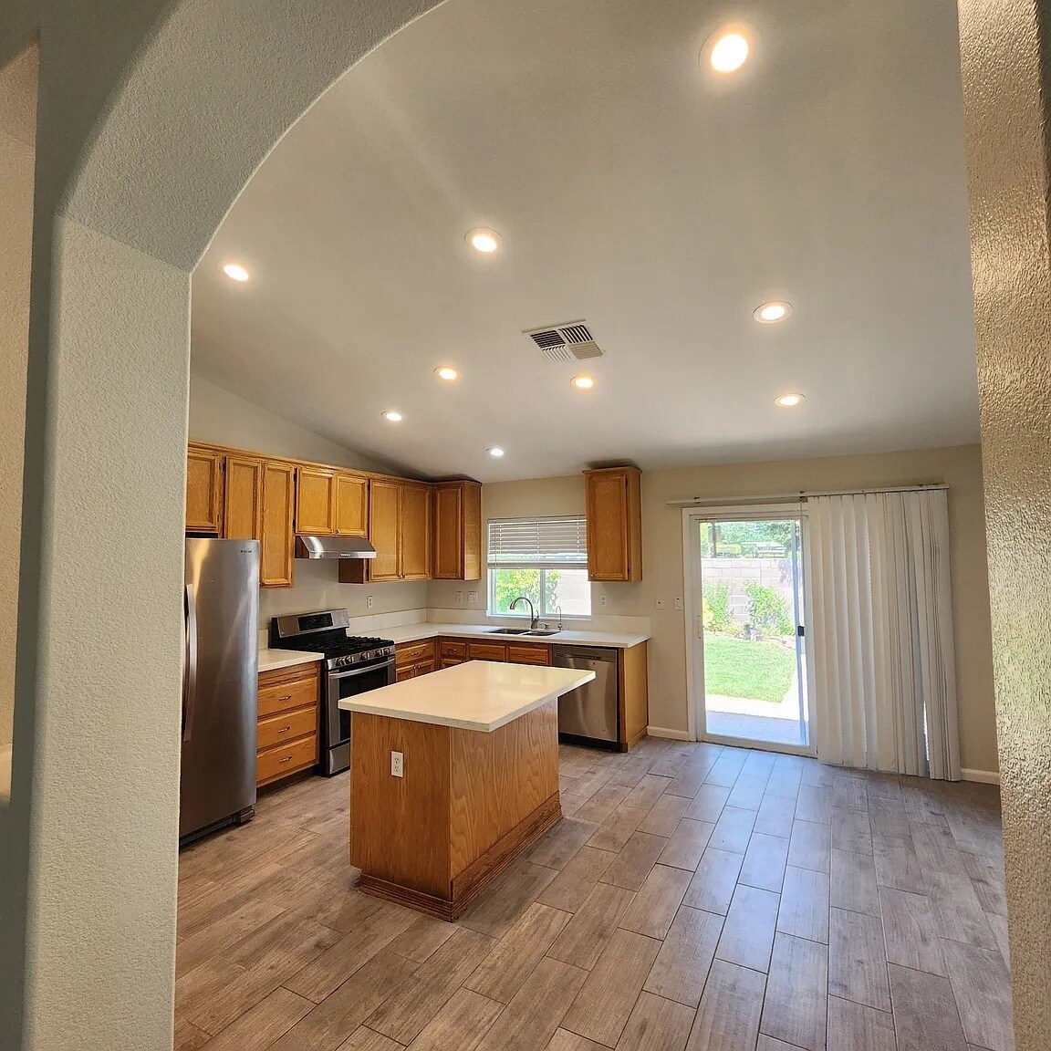 Building Photo - 9919 Tarzo Way