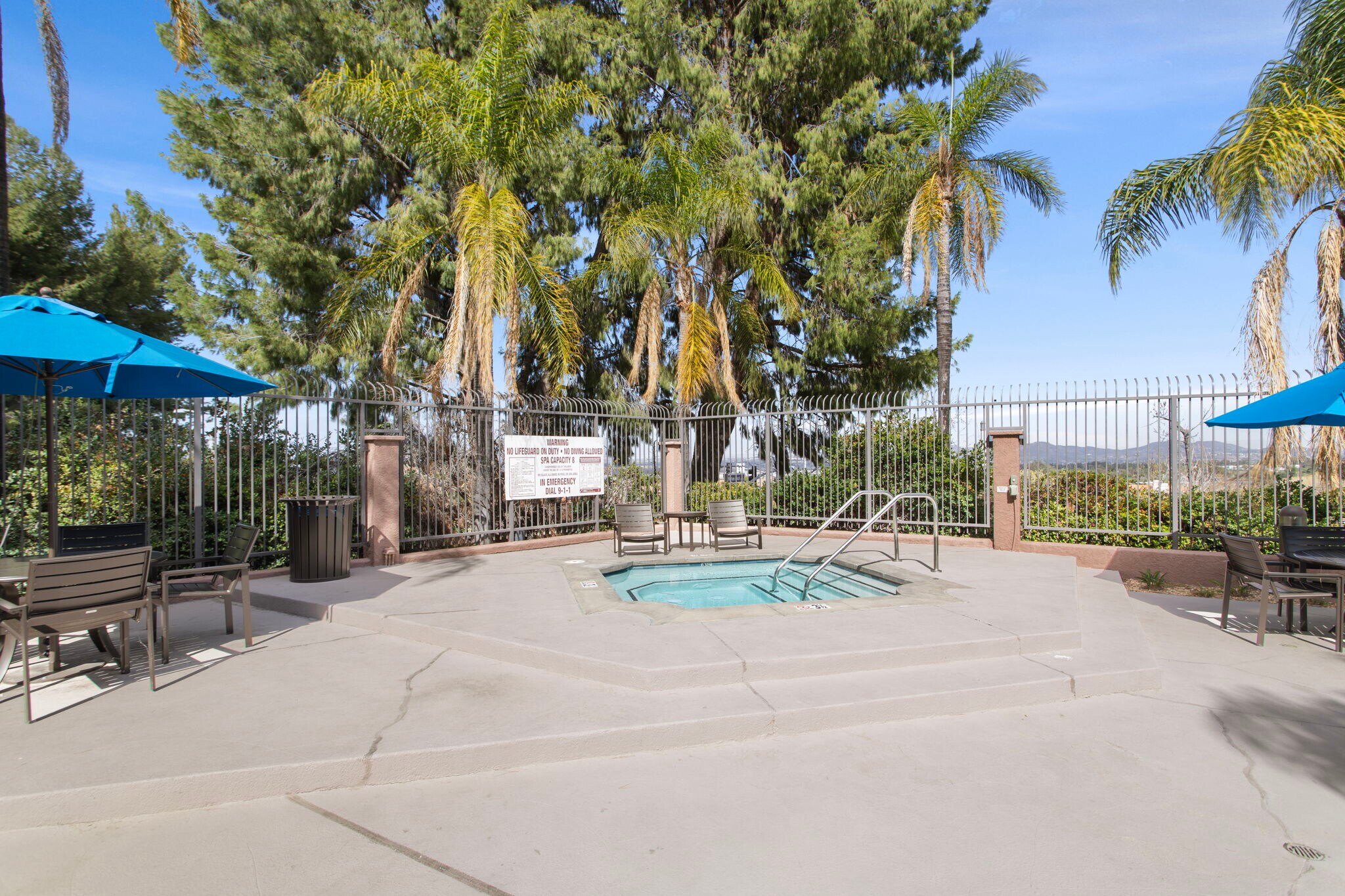 Hot Tub - 2320 Del Mar Way
