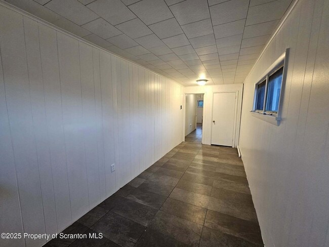 Building Photo - 423 E Lackawanna Ave
