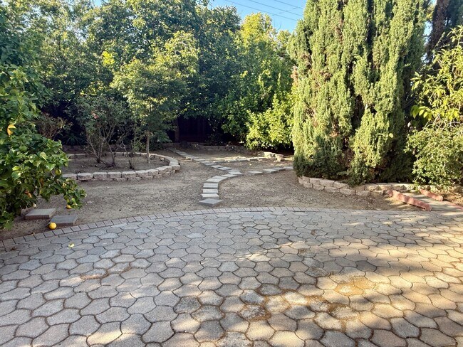 Building Photo - Must See Sharp 3 Bedroom 2 Bath Home in West San Jose