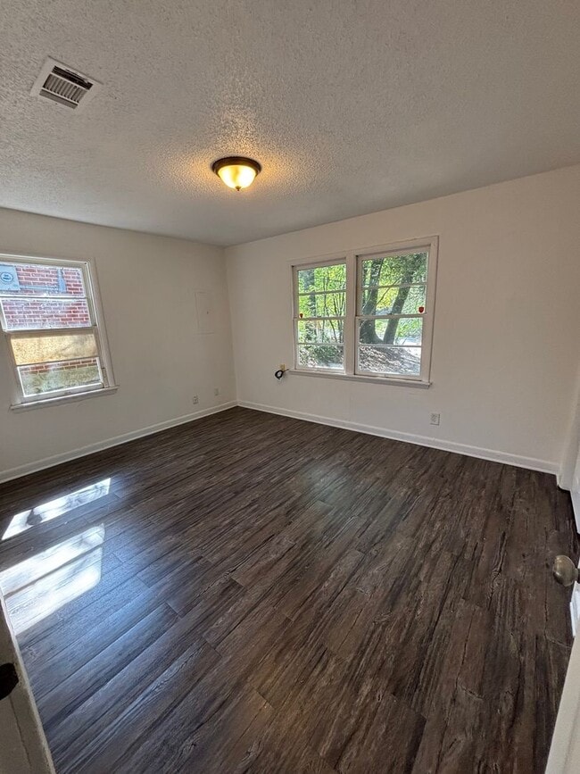 Building Photo - Cozy home in Shreveport