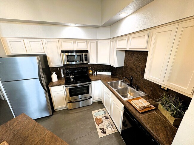Building Photo - 111 Dunbar Estates Dr