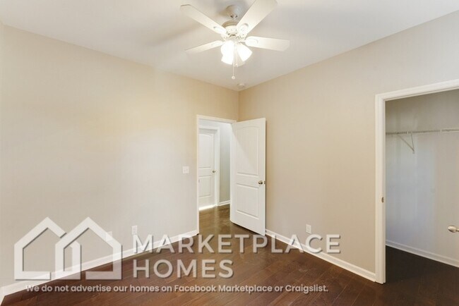 Building Photo - 2901 Dodson Ave