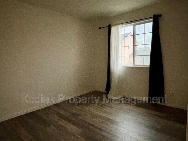 Building Photo - 5757 Coral Pine Ct S