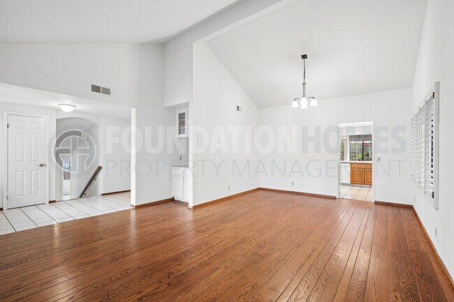 Building Photo - 27 Partridge Dr