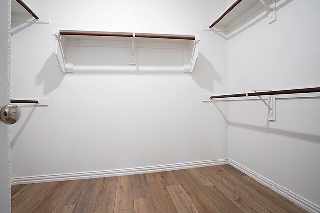 Building Photo - 215 Olmstead Dr