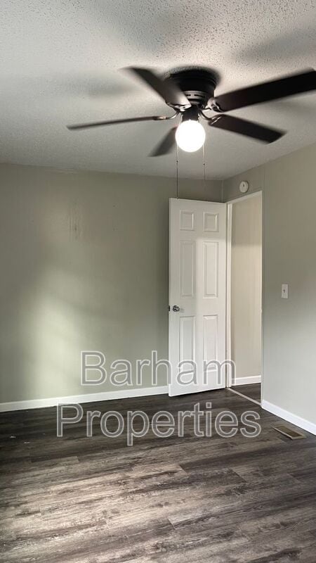 Building Photo - 265 Cir Pk Dr