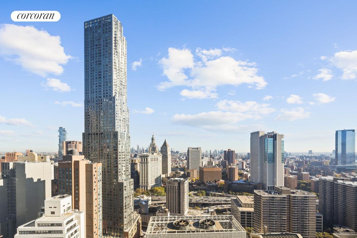 Building Photo - 130 William St