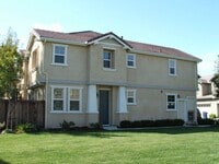 Building Photo - Great Coppergate End unit