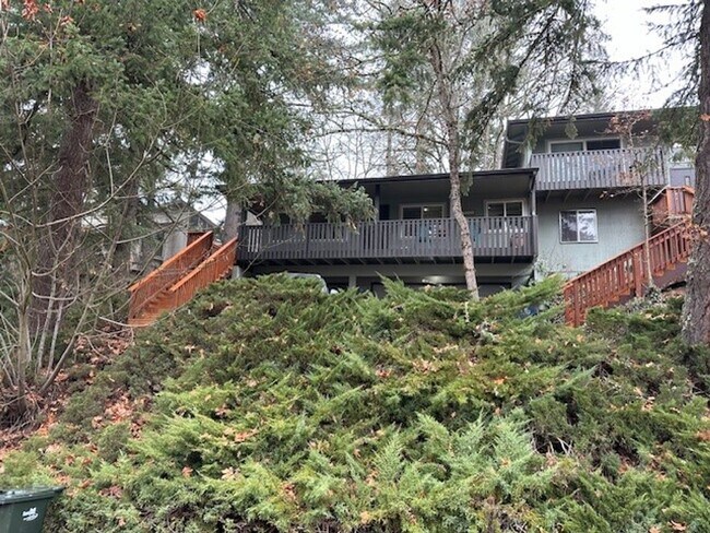 Building Photo - 3983on