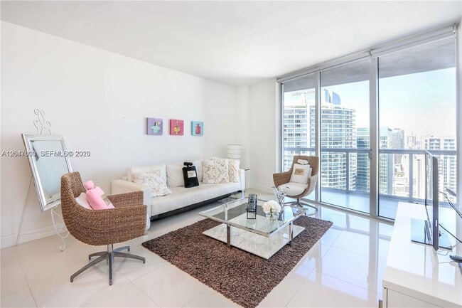 Building Photo - 475 Brickell Ave