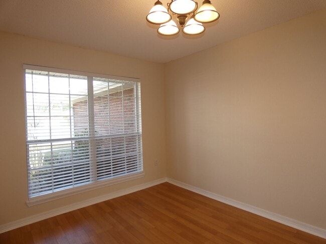 Building Photo - 4 Bedroom in Spencer Oaks Subdivision