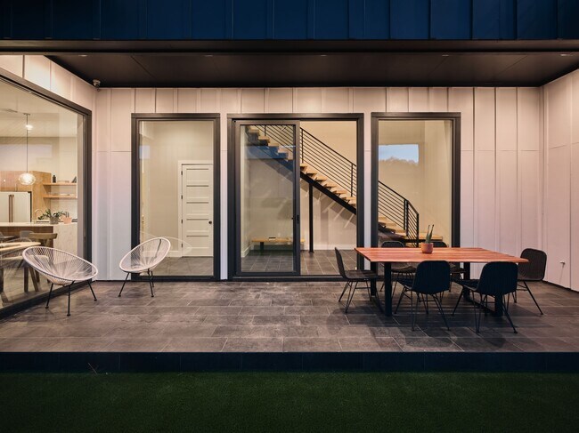 Building Photo - 412 Kemp St