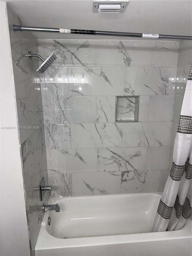 Building Photo - 3183 Coral Lake Dr