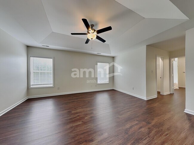 Building Photo - 4544 Fairport Ct