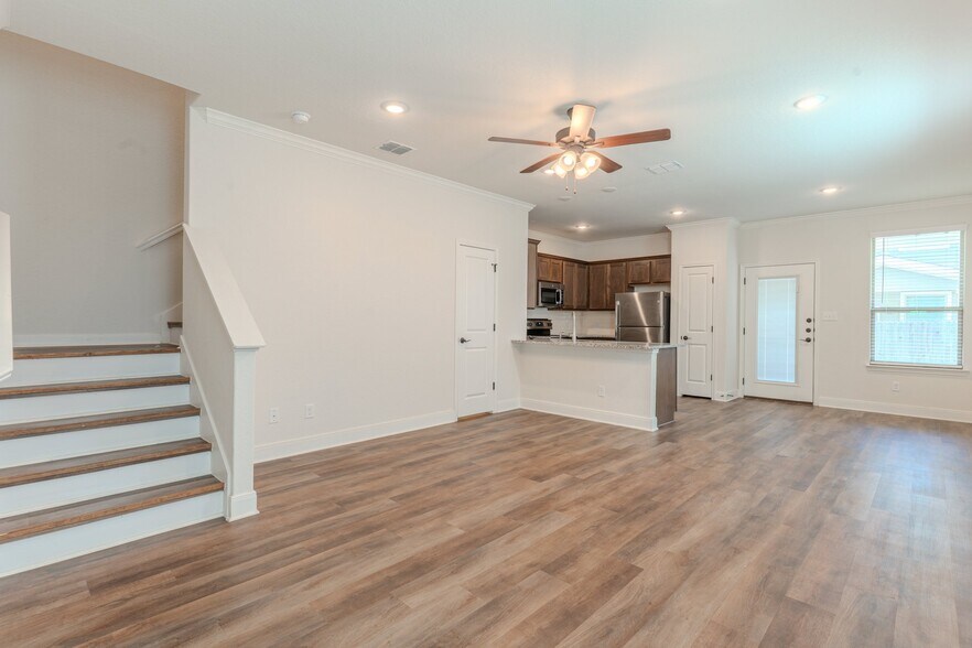Building Photo - 10310 Candlewood Wy
