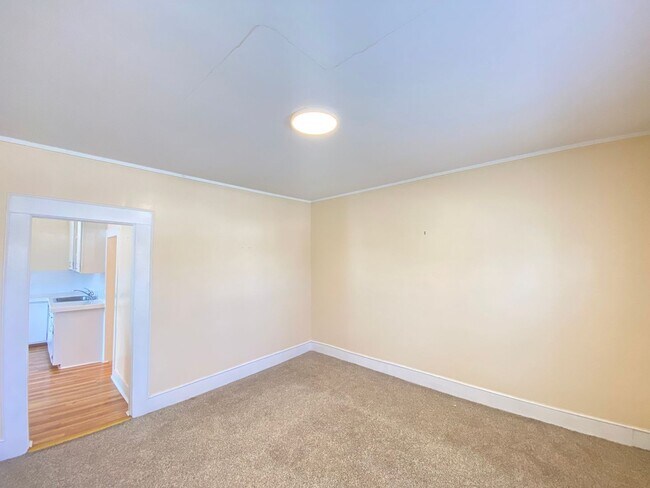 Building Photo - 26 High St