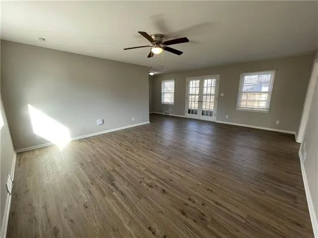 Building Photo - 10623 Palmer Ave