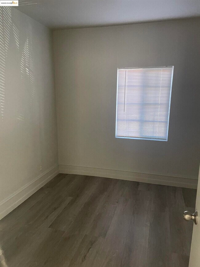 Building Photo - 3525 Bissell Ave