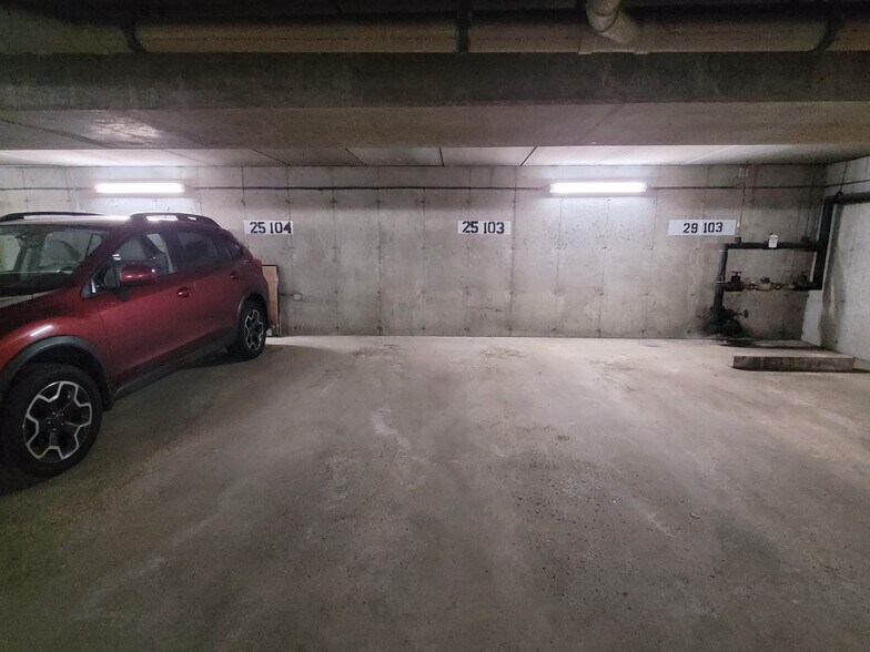 covered parking lot - 5325 Brody Dr