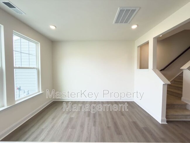 Building Photo - 74 Bloodroot St