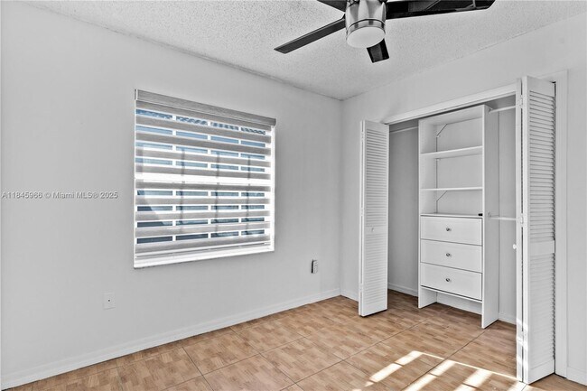Building Photo - 13847 SW 157th Terrace