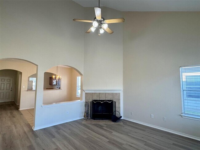 Building Photo - 11606 Hereford St