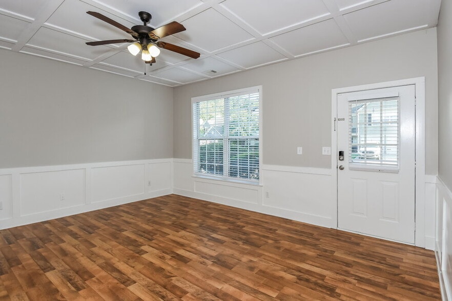Building Photo - 4125 Ridgefair Dr