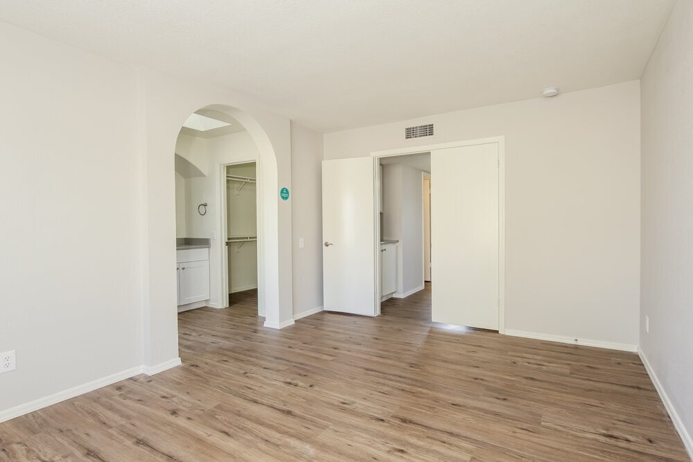 Building Photo - 208 W Oraibi Dr