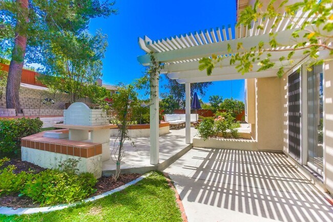 Building Photo - Stunning 4 Bed, 3 Bath Home on Cul-de-Sac in Scripps Ranch - No Pet Allowed