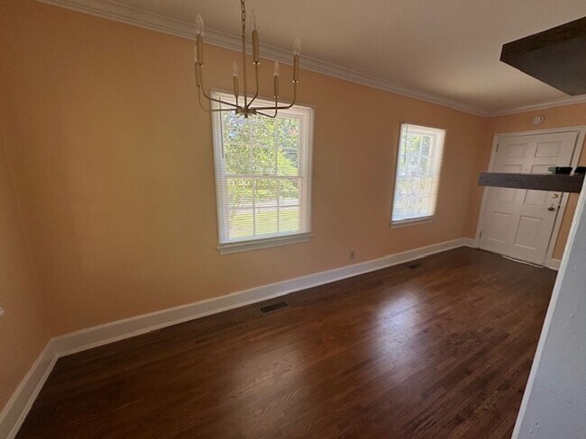 Building Photo - 607 Edmondson Ave