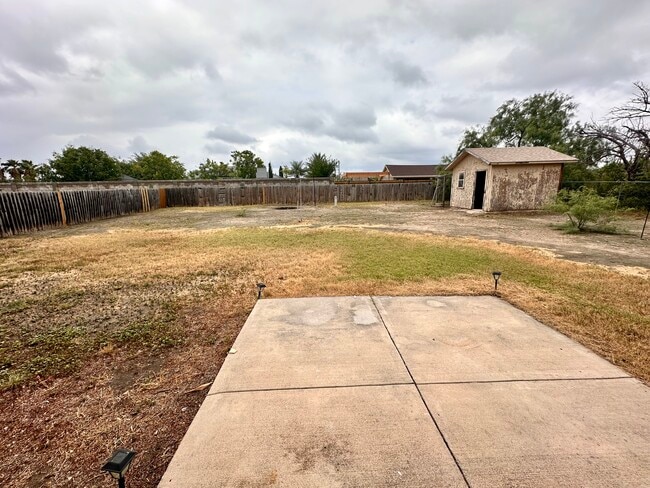 Building Photo - 3828 Clavel St