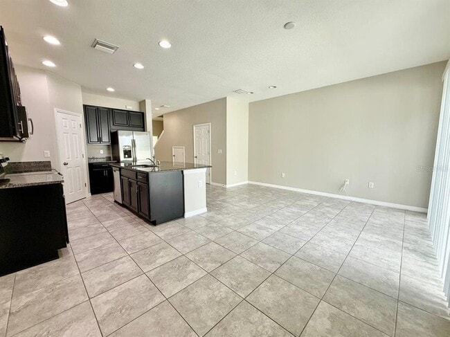 Building Photo - 7123 Summer Holly Pl