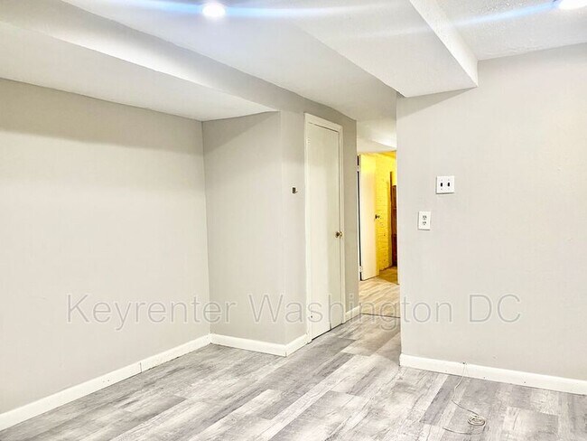 Building Photo - 1351 A St NE