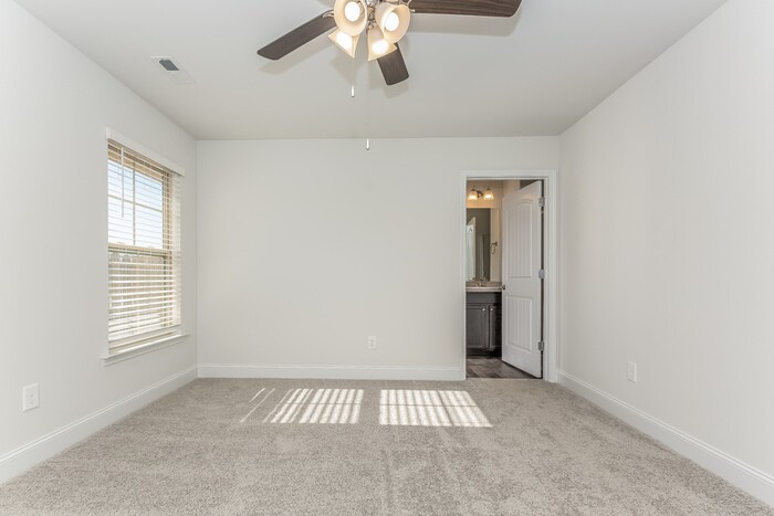 Building Photo - 236 Bermuda Lakes Dr