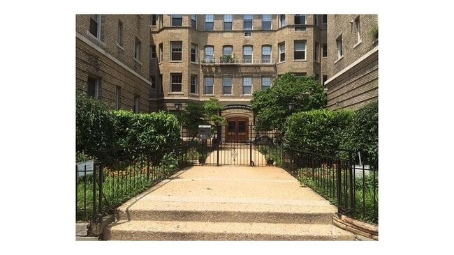 Building Photo - 3220 17th St NW