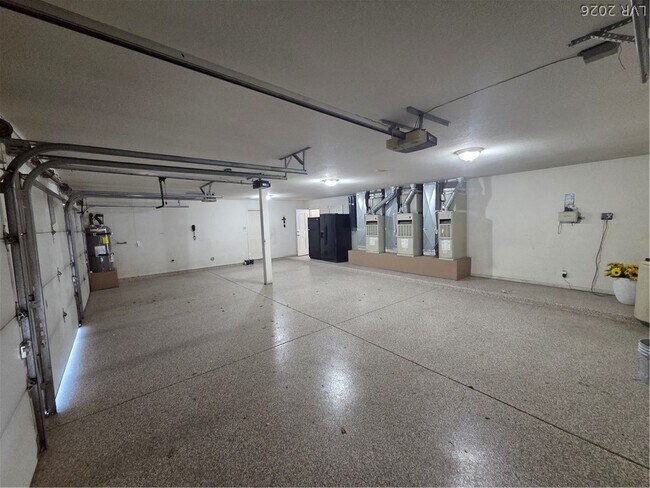Building Photo - 3013 W Oakey Blvd