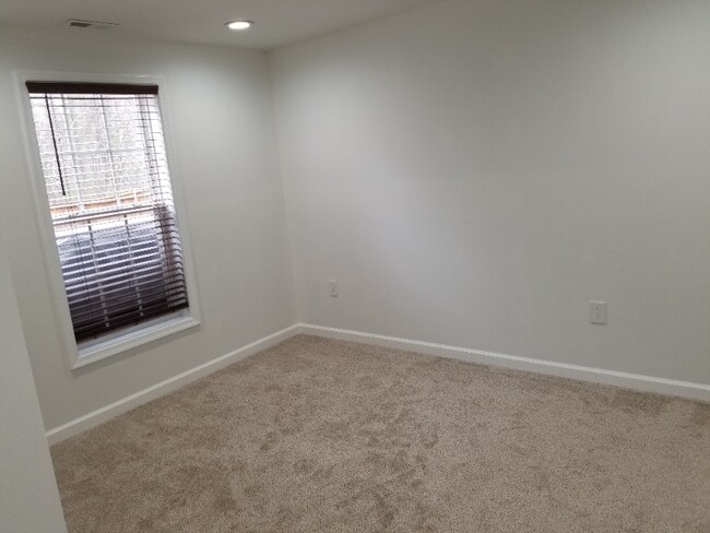 Building Photo - 1524 Santander Dr