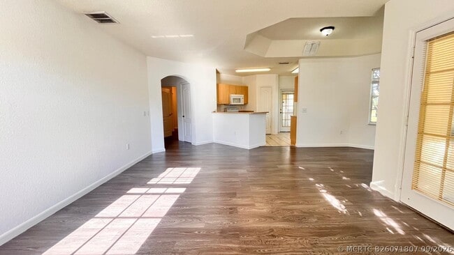 Building Photo - 106 Belmont Pl