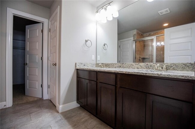 Building Photo - 3214 SW Stonepoint Ave