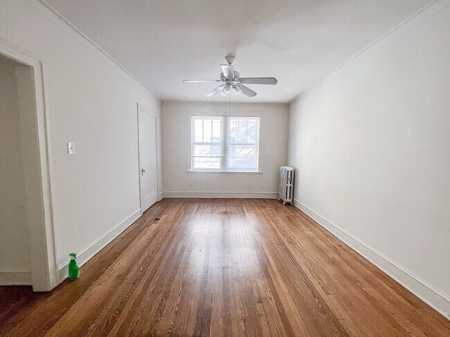 Building Photo - 4905 N Glenwood Ave