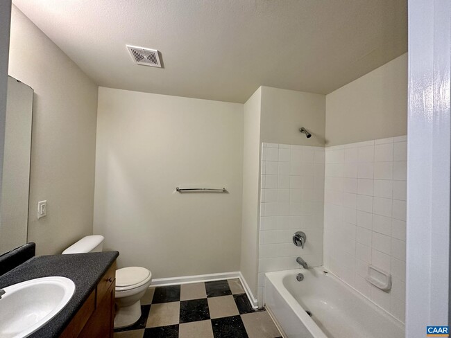 Building Photo - 725 Denali Way