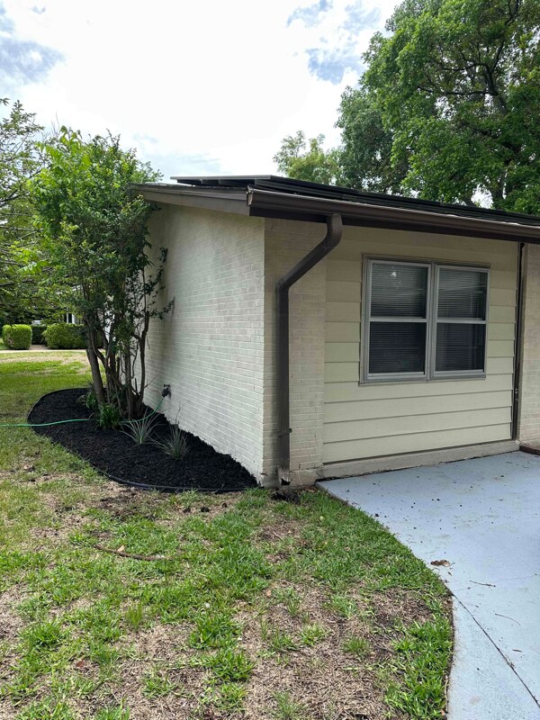 Building Photo - 1509 Camilla Rd