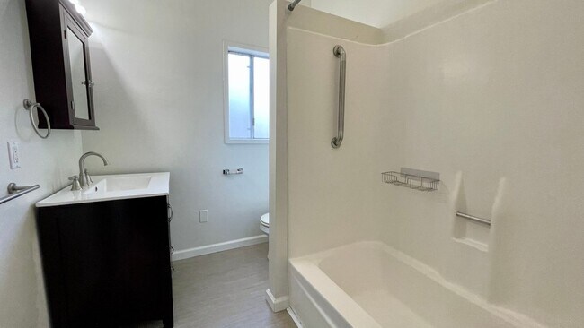 Building Photo - Charming Railroad District 2-Bedroom with Large Deck and 1-Car Garage