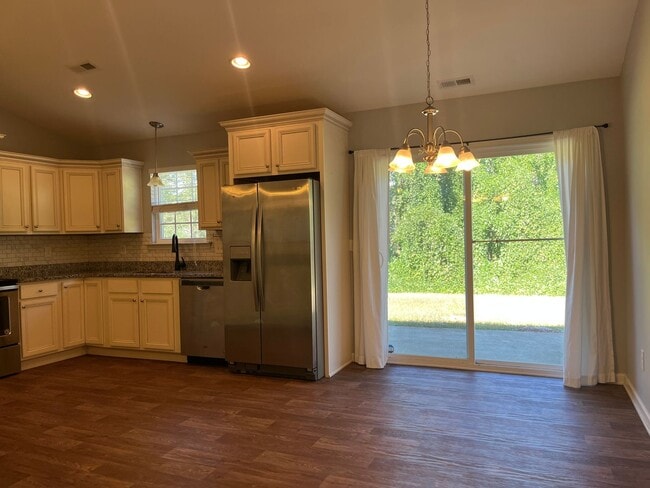 Building Photo - Charming 3/2 Home in Boiling Springs!