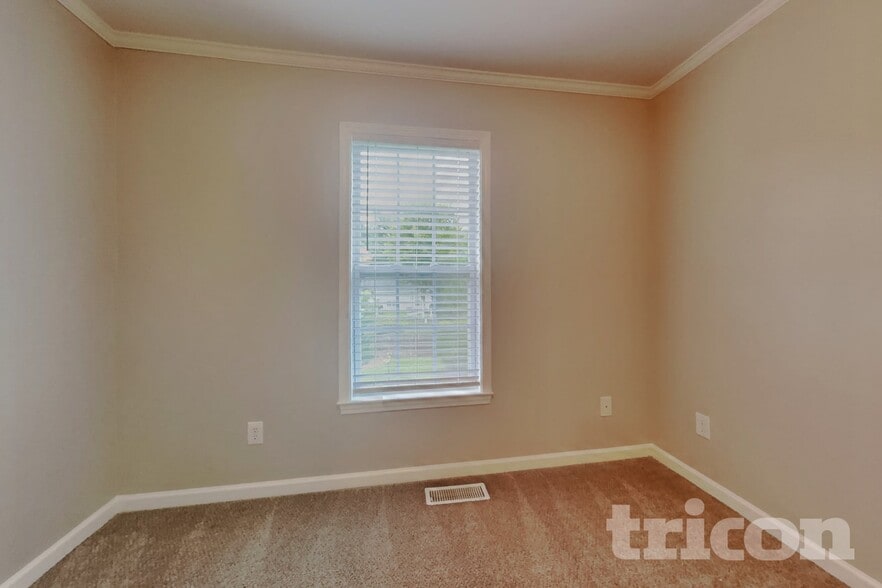 Building Photo - 5931 Bluestem Cir