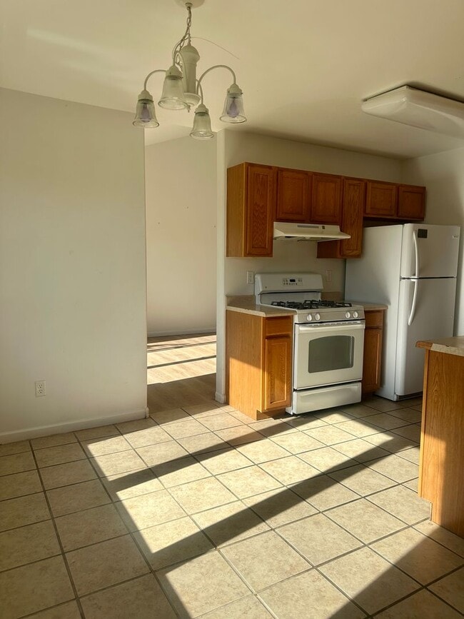 Building Photo - 3 Bedroom 2 Bath Condo in New Castle