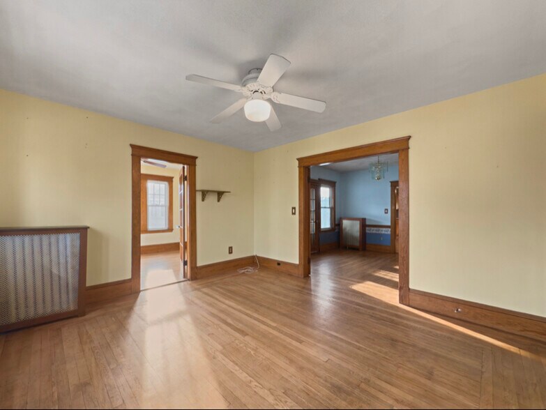 Primary Photo - 71 Paine St